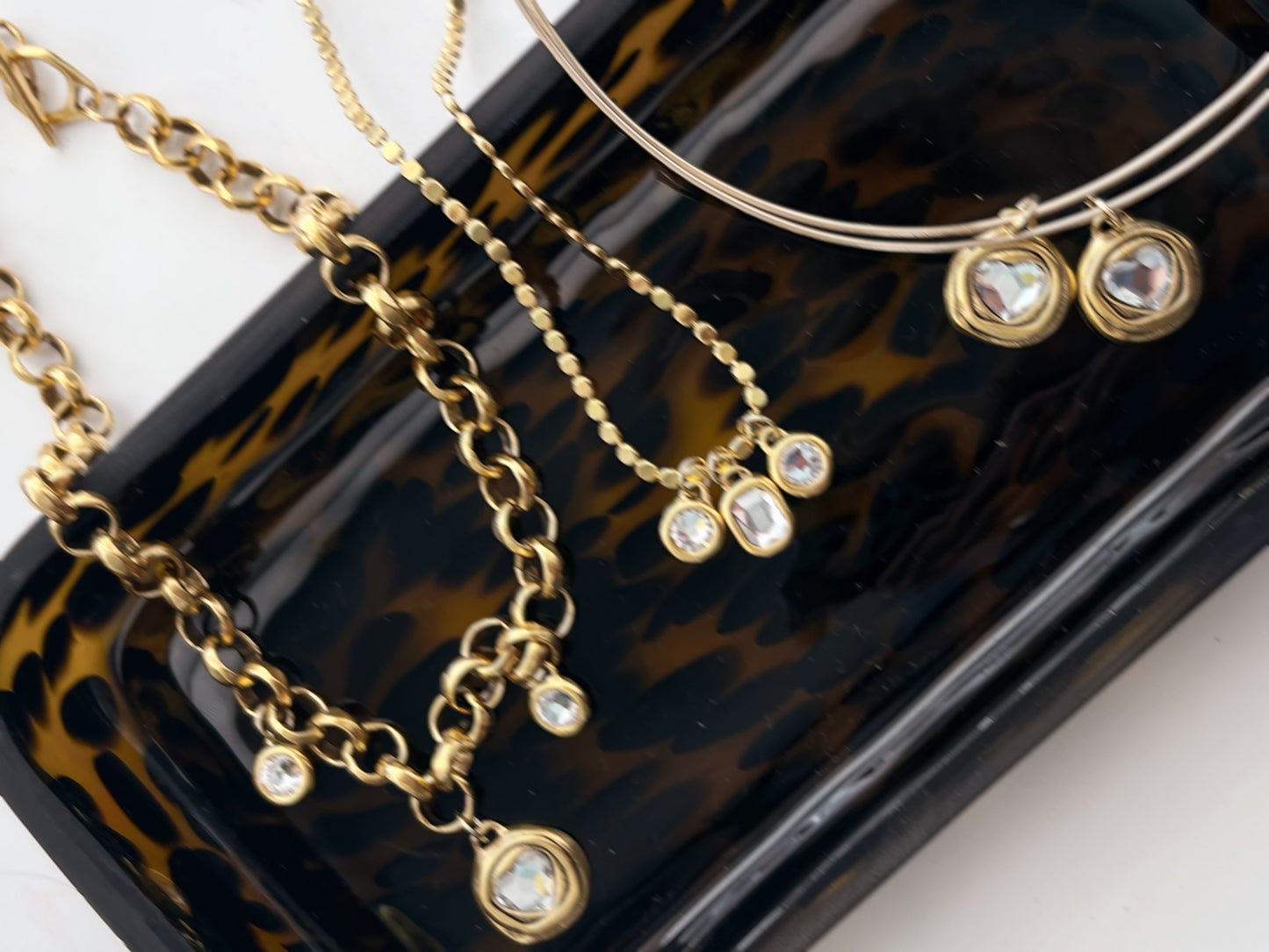 Le Lustre Necklace
